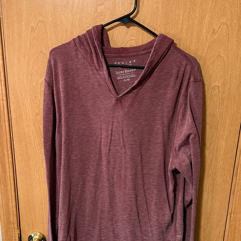 Lucky Brand Men’s XL Burgundy Pull Over Lightweight Hoodie